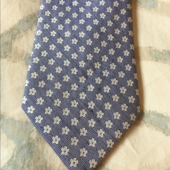 Beautiful Bloomingdales silk/linen tie - Picture 4 of 6